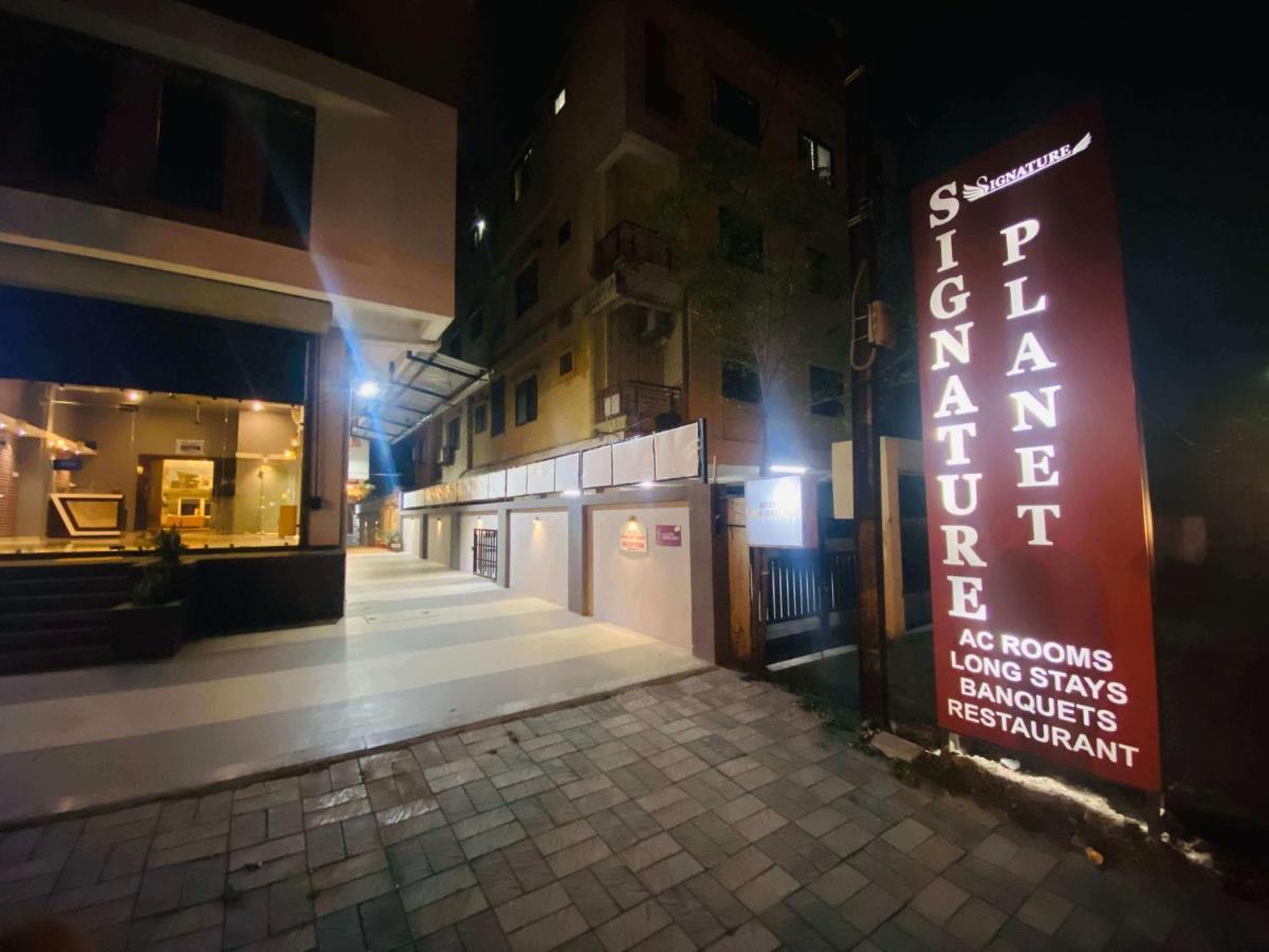 Hotel Signature Planet Индаур Экстерьер фото