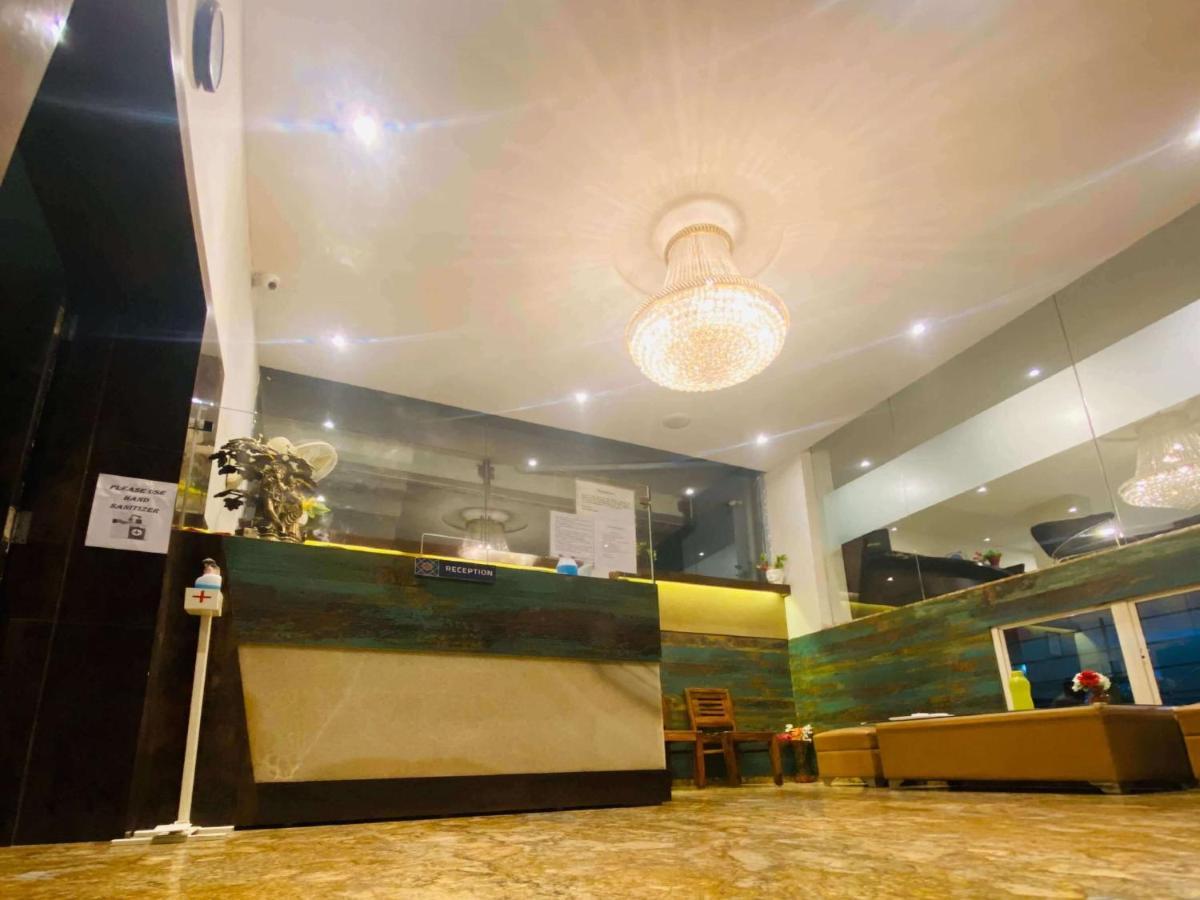 Hotel Signature Planet Индаур Экстерьер фото