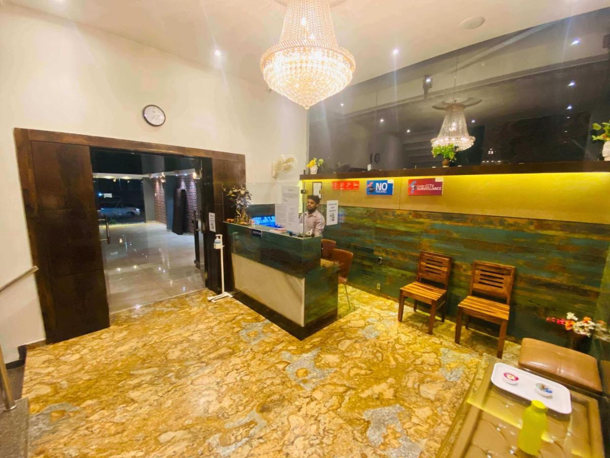 Hotel Signature Planet Индаур Экстерьер фото